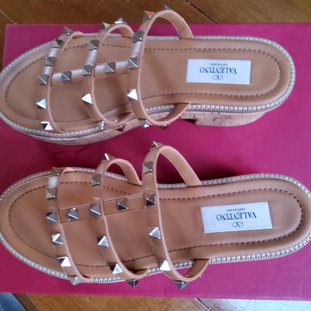 Valentino Garavani Rockstud Sandals!EUC!! - Picture 2 of 12